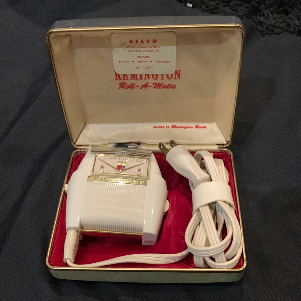 Vintage Remington Roll-A-Matic Auto-Home Razor